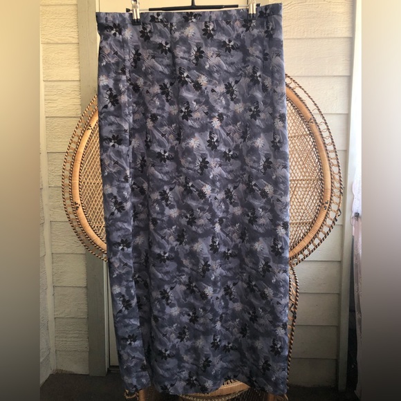 Vintage 90s Renee Adams Limited Grey Maxi Skirt with Black/Gold Floral Pattern - Picture 2 of 4